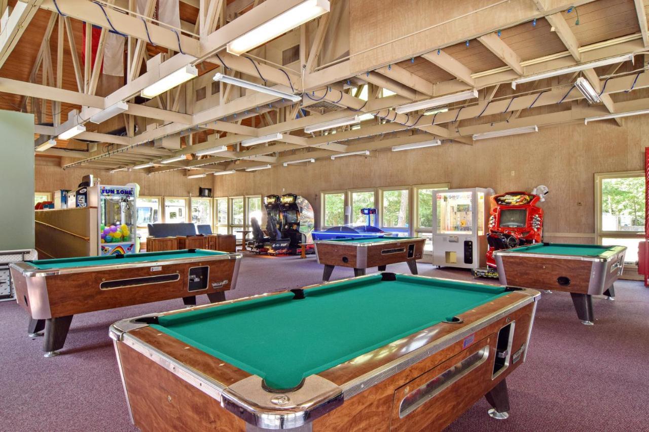 Williamsburg Camping Resort One Bedroom Cabin 3 Croaker Exterior photo